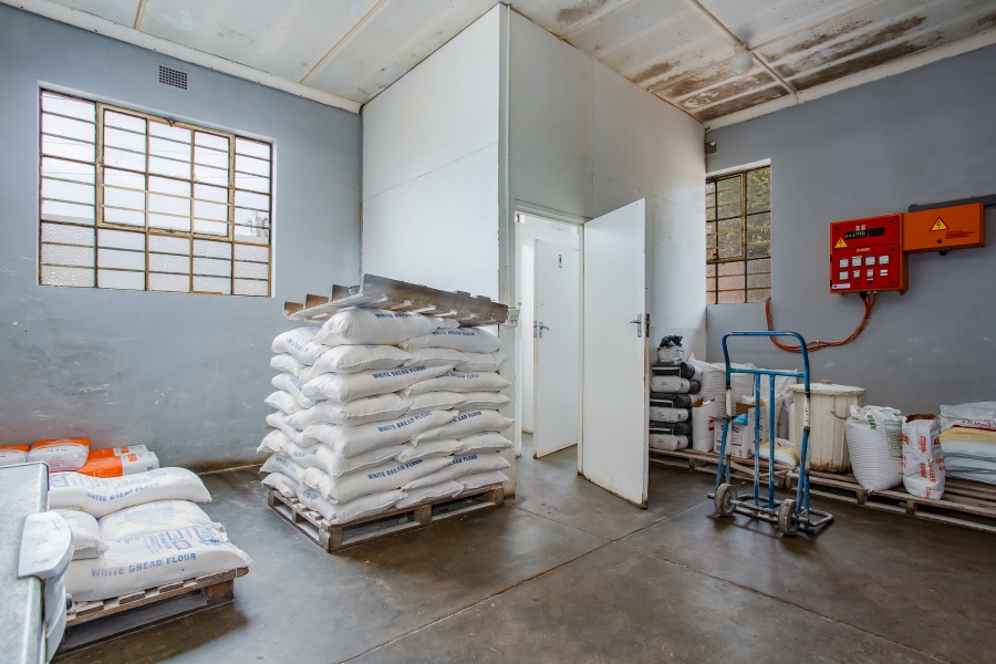 Commercial Property for Sale in Paarl North Western Cape